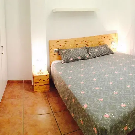 With 3 Bedrooms In Denia, With Wonderful View, Enclosed Apartment *